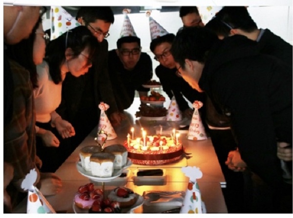 歡樂(lè)平安圣誕節(jié)，濃情溫馨生日會(huì)！